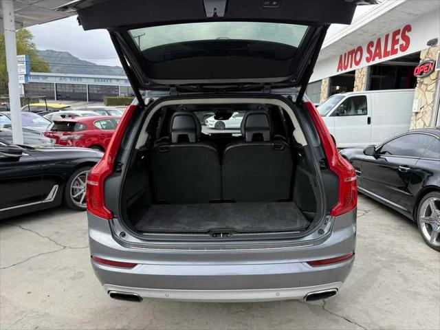 2017 Volvo XC90 T6 Momentum