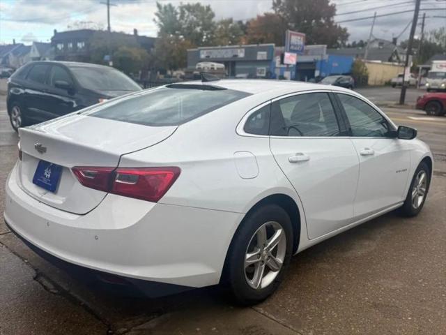 2022 Chevrolet Malibu FWD 1FL