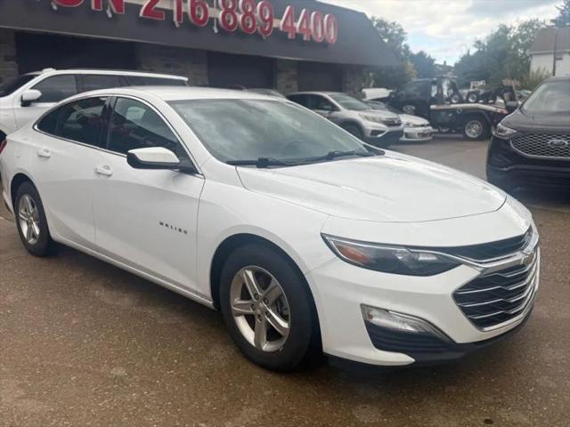 2022 Chevrolet Malibu FWD 1FL