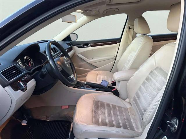 2013 Volkswagen Passat 2.5L SEL Premium