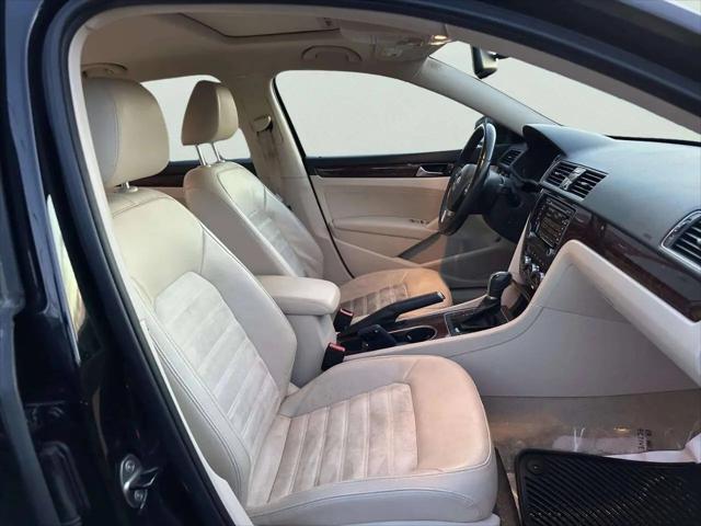 2013 Volkswagen Passat 2.5L SEL Premium