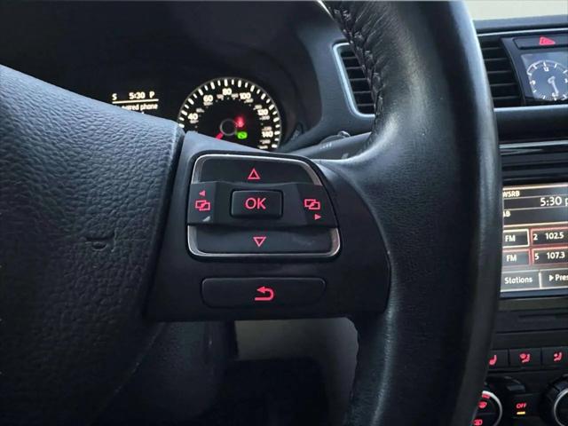 2013 Volkswagen Passat 2.5L SEL Premium