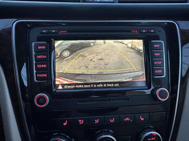 2013 Volkswagen Passat 2.5L SEL Premium