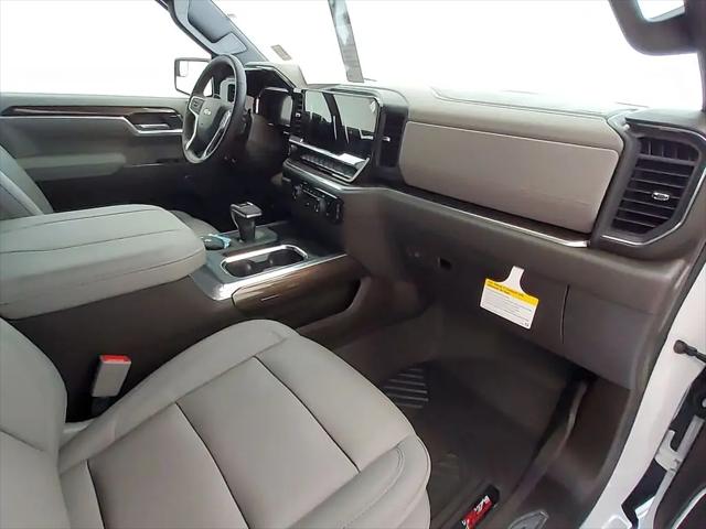 2026 Chevrolet Silverado 1500 4WD Crew Cab Standard Bed LT
