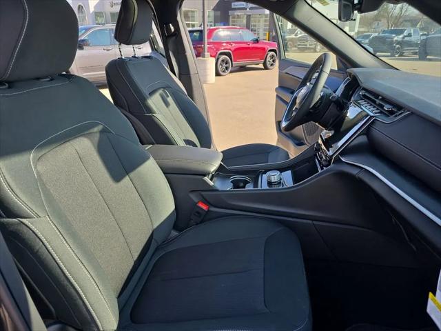 2026 Jeep Grand Cherokee L Altitude 4x4