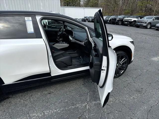 2025 Cadillac iQ Sport 2 AWD