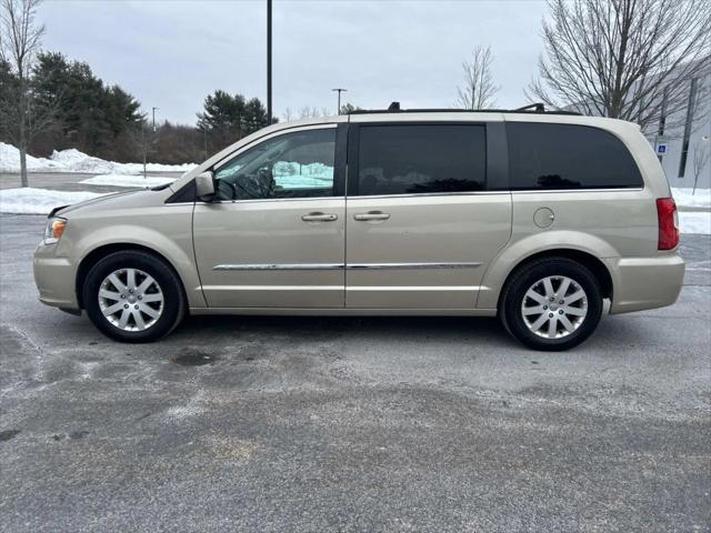 2016 Chrysler Town & Country Touring