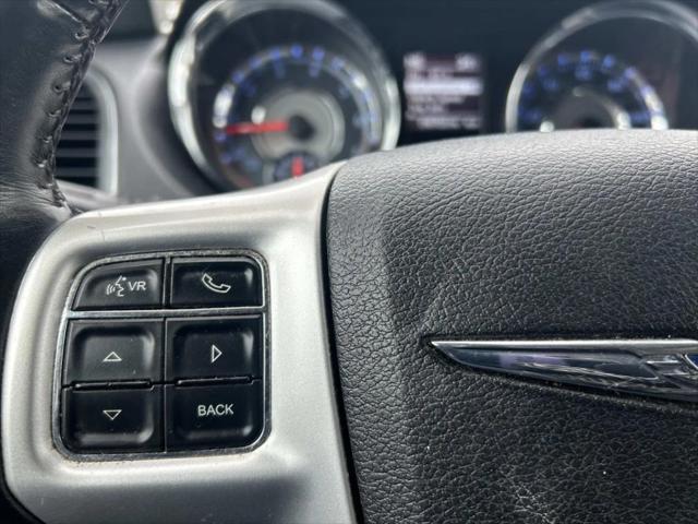 2016 Chrysler Town & Country Touring