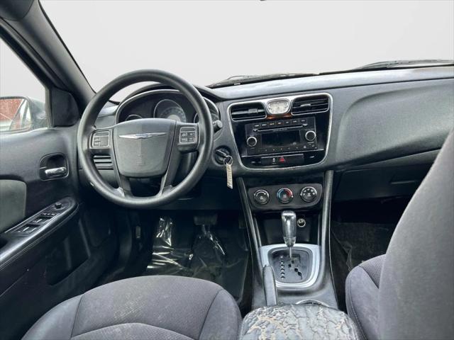 2012 Chrysler 200 LX
