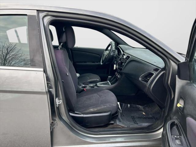 2012 Chrysler 200 LX
