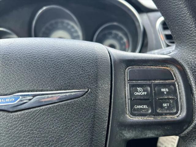 2012 Chrysler 200 LX