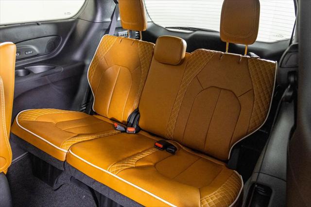 2026 Chrysler Pacifica Pinnacle AWD