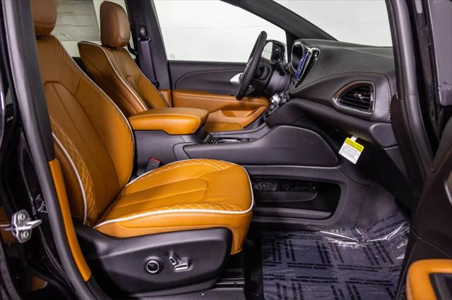 2026 Chrysler Pacifica Pinnacle AWD