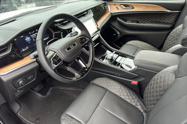 2026 Jeep Grand Cherokee Summit 4x4