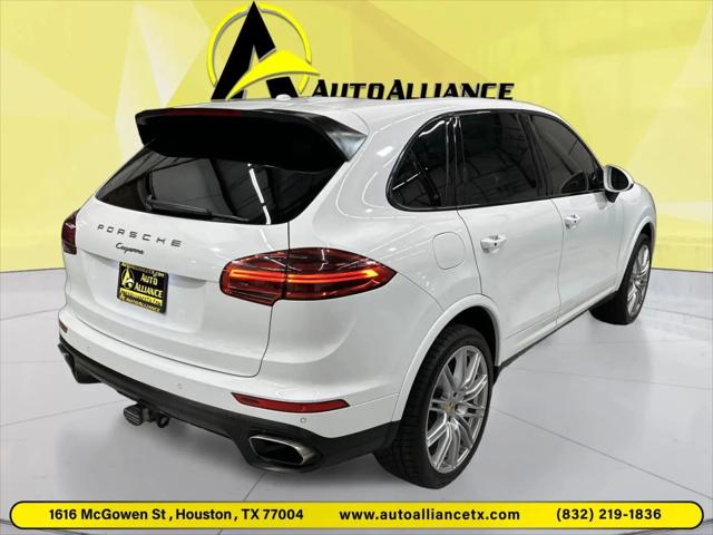 2017 Porsche Cayenne Platinum Edition