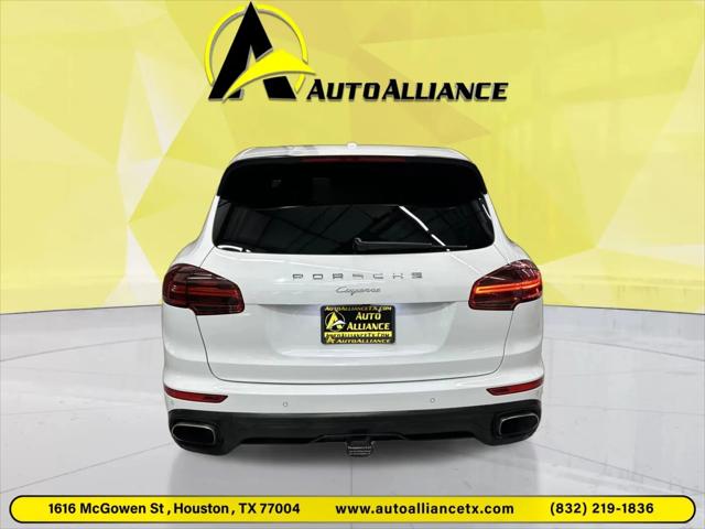 2017 Porsche Cayenne Platinum Edition