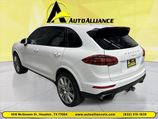2017 Porsche Cayenne Platinum Edition