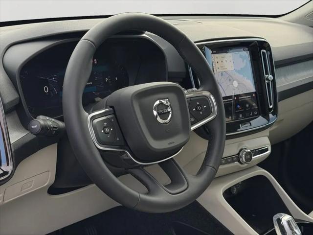 2026 Volvo XC40 Ultra, B5 AWD Gas (mild hybrid), Dark