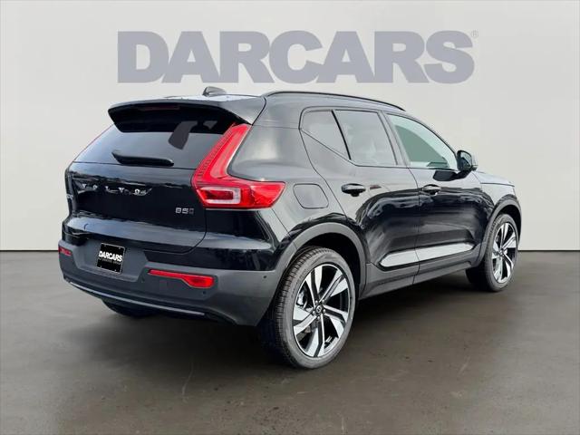 2026 Volvo XC40 Ultra, B5 AWD Gas (mild hybrid), Dark