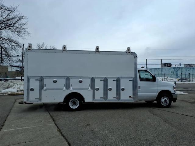 2026 Ford E-350 Cutaway E-Series Cutaway