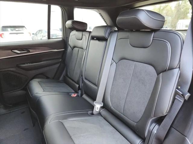 2026 Jeep Grand Cherokee Altitude 4x4