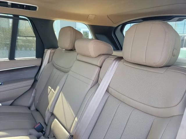 2026 Land Rover Range Rover P530 SE