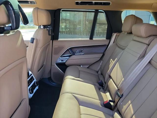 2026 Land Rover Range Rover P530 SE