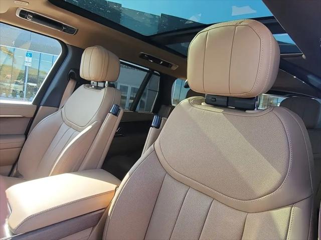 2026 Land Rover Range Rover P530 SE