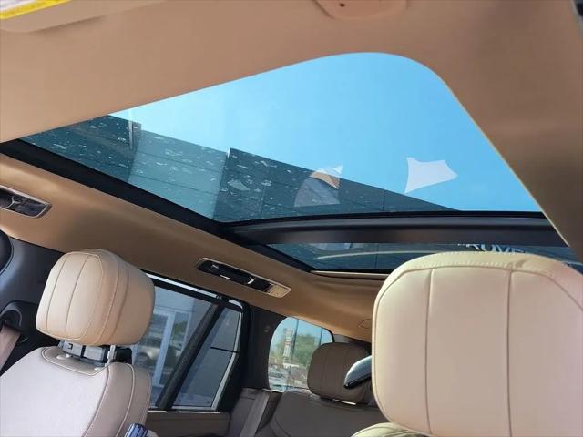 2026 Land Rover Range Rover P530 SE