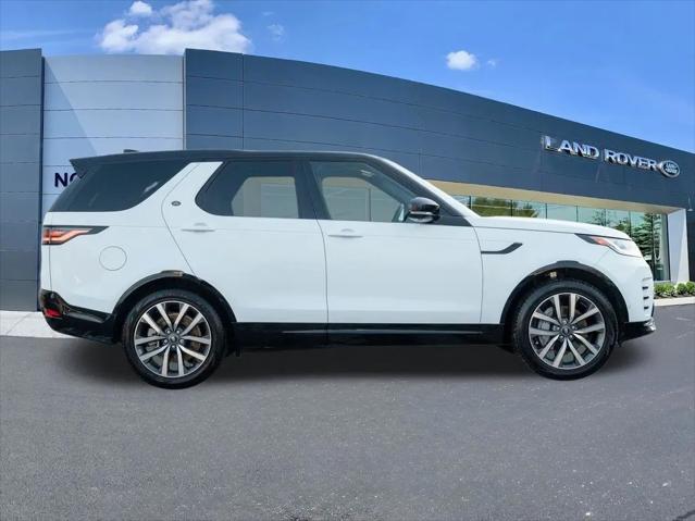 2024 Land Rover Discovery P300 Dynamic SE