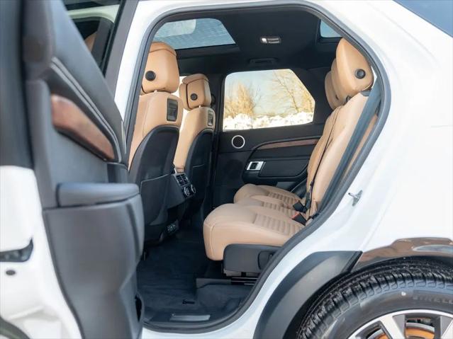 2024 Land Rover Discovery P300 Dynamic SE
