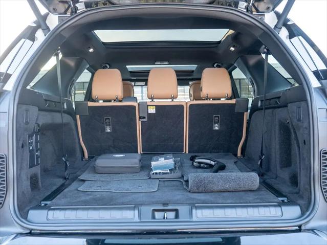 2024 Land Rover Discovery P300 Dynamic SE