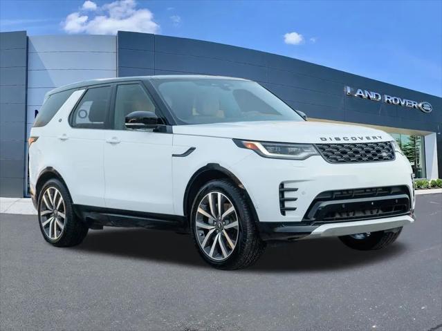 2024 Land Rover Discovery P300 Dynamic SE