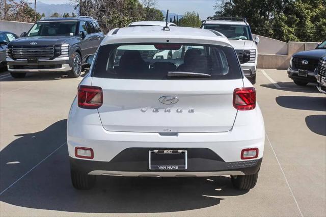 2026 Hyundai Venue SE