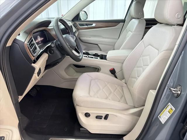 2026 Volkswagen Atlas SE with Technology