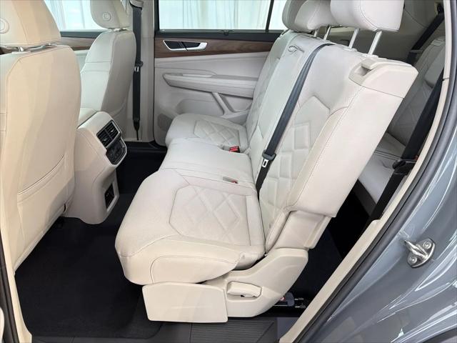 2026 Volkswagen Atlas SE with Technology