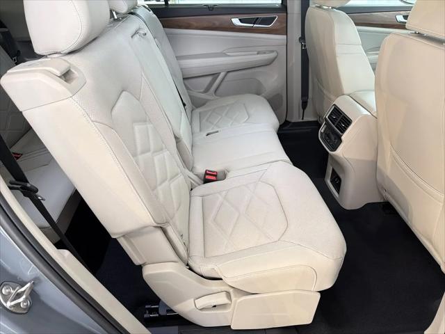 2026 Volkswagen Atlas SE with Technology
