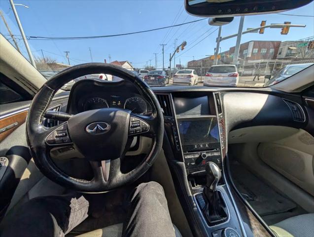2015 INFINITI Q50h Premium