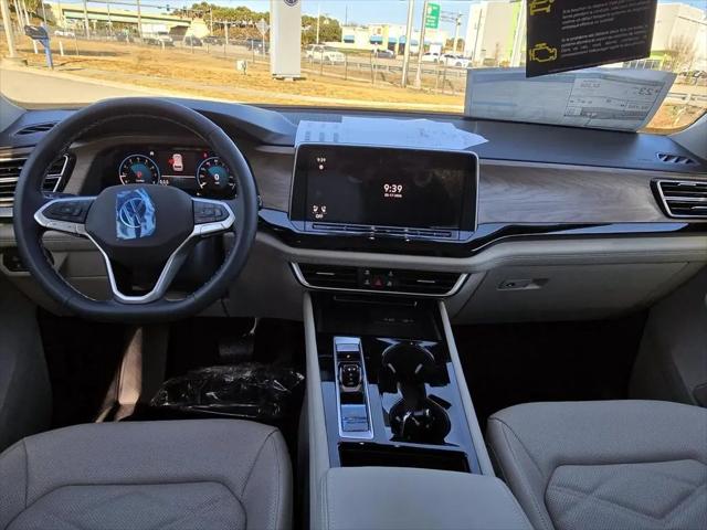 2026 Volkswagen Atlas SE with Technology