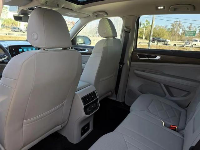 2026 Volkswagen Atlas SE with Technology