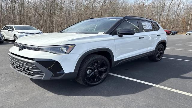 2026 Volkswagen Taos SE Black