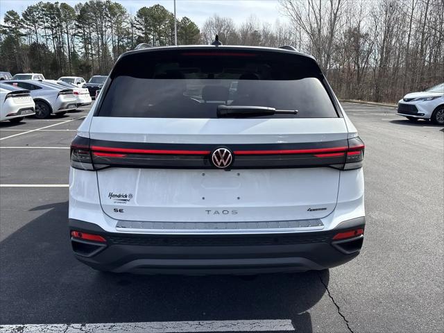 2026 Volkswagen Taos SE Black