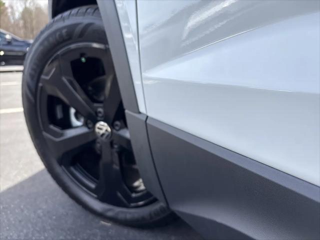 2026 Volkswagen Taos SE Black