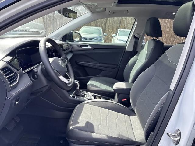 2026 Volkswagen Taos SE Black