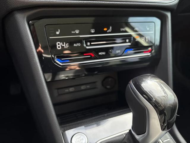 2026 Volkswagen Taos SE Black