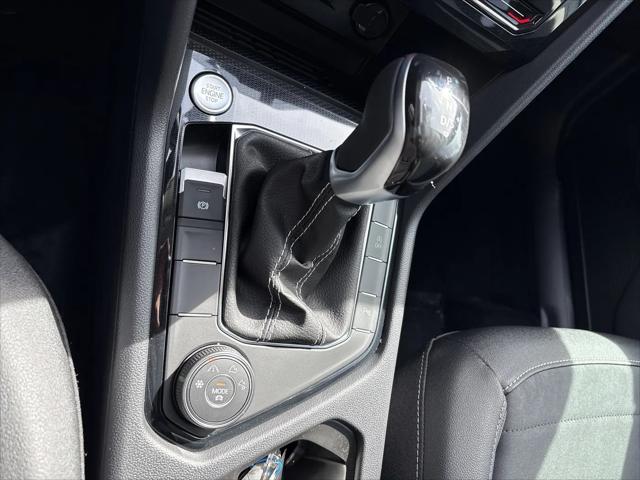 2026 Volkswagen Taos SE Black