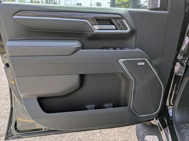 2026 GMC Sierra 2500HD Crew Cab, Standard Bed, SLT, 4WD