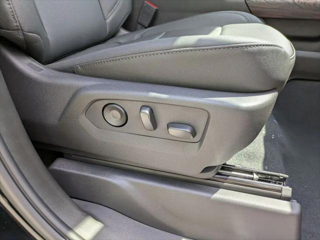 2026 GMC Sierra 2500HD Crew Cab, Standard Bed, SLT, 4WD