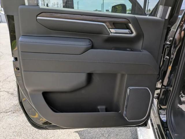 2026 GMC Sierra 2500HD Crew Cab, Standard Bed, SLT, 4WD