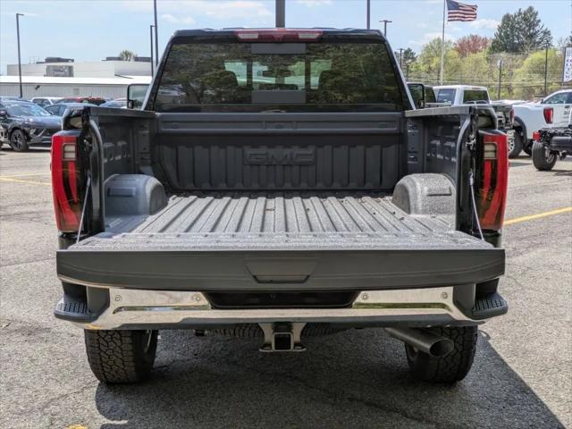 2026 GMC Sierra 2500HD Crew Cab, Standard Bed, SLT, 4WD